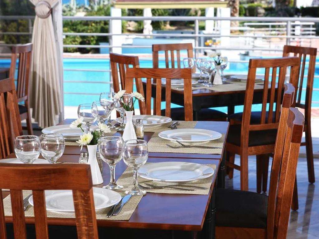 Resort Santa Marina Beach Gazi
